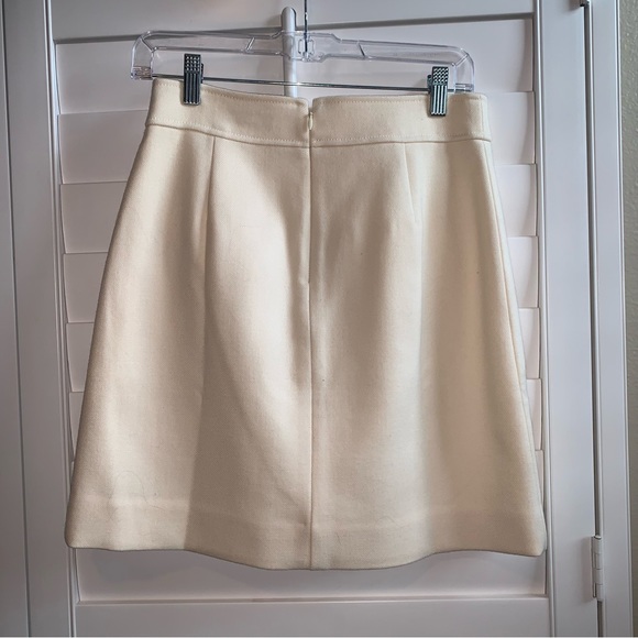 - SOLD - J. Crew Mini Skirt in Double Serge Wool Size 2 NWT - Picture 3 of 6